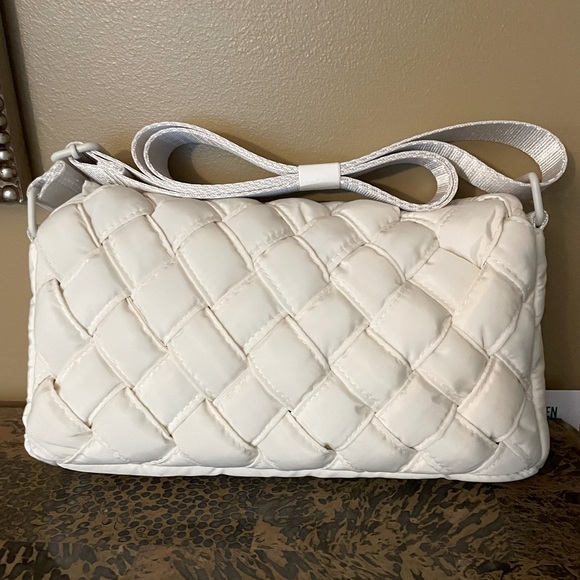 Live In Style Quilted Shoulder Bag - Picture 1 of 8
